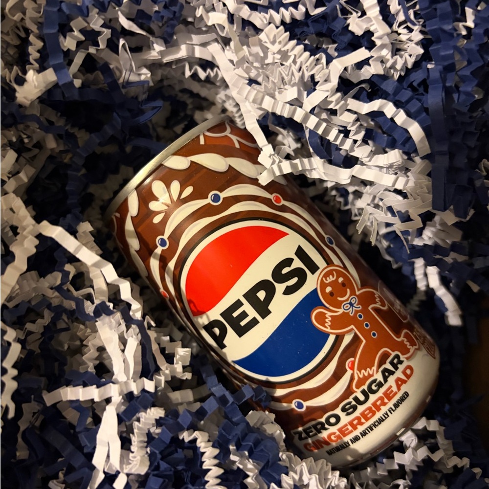 Pepsi Zero Sugar Gingerbread Can with Red and Blue Logo